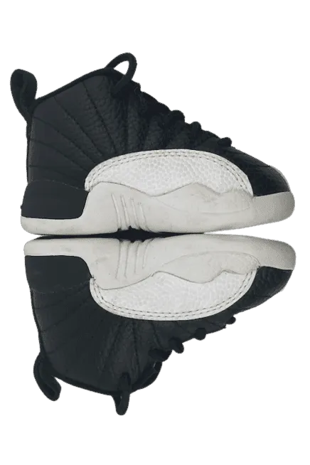 Air Jordan unisex kids black and white high top sneakers size 4C
