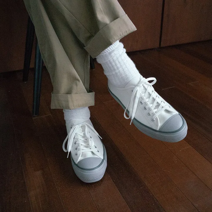GD00211 SNEAKERS