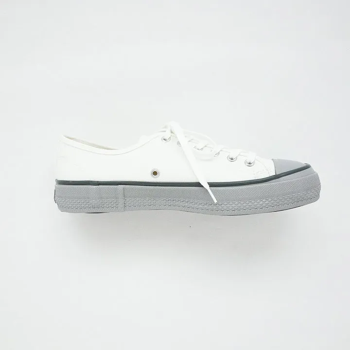 GD00211 SNEAKERS
